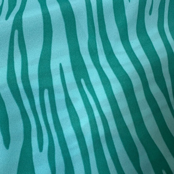 ASOS DESIGN relaxed revere shirt in blue zebra print - Picture 9 of 9